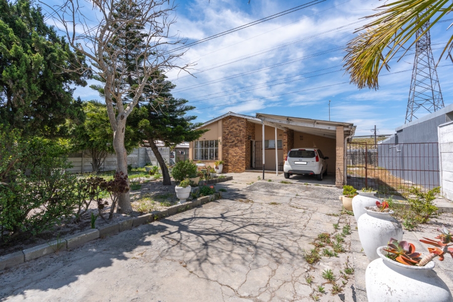 3 Bedroom Property for Sale in Gatesville Western Cape